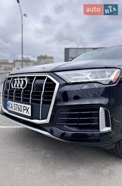Внедорожник / Кроссовер Audi Q7 2019 в 