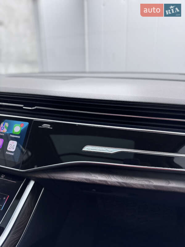 Внедорожник / Кроссовер Audi Q7 2019 в Киеве