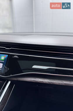 Внедорожник / Кроссовер Audi Q7 2019 в 