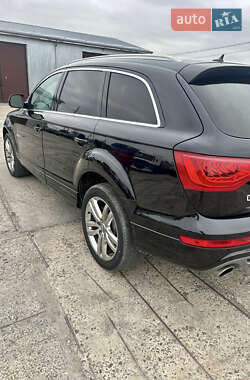 Позашляховик / Кросовер Audi Q7 2012 в 