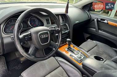 Позашляховик / Кросовер Audi Q7 2007 в 