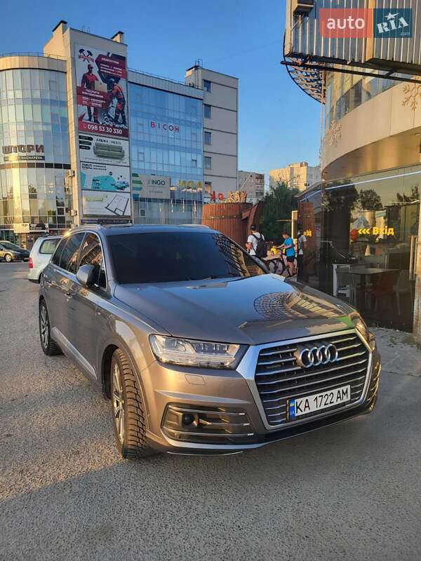 Позашляховик / Кросовер Audi Q7 2015 в Тернополі