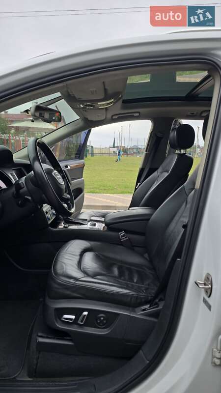 Внедорожник / Кроссовер Audi Q7 2013 в Киеве