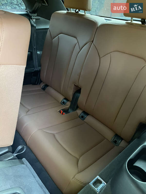 Позашляховик / Кросовер Audi Q7 2021 в Житомирі