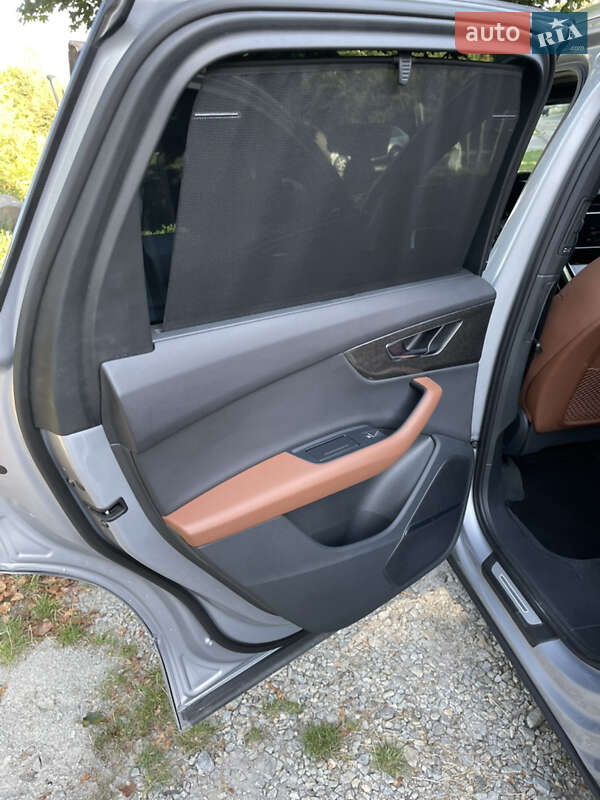 Позашляховик / Кросовер Audi Q7 2021 в Житомирі