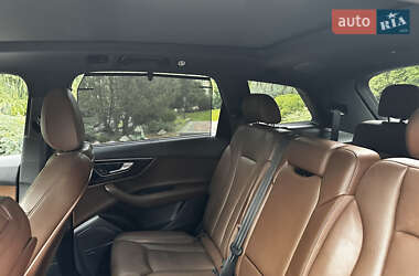 Позашляховик / Кросовер Audi Q7 2017 в 