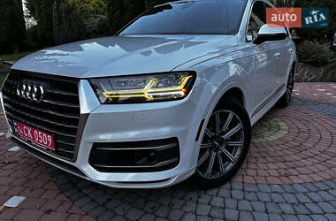 Внедорожник / Кроссовер Audi Q7 2017 в Хусте