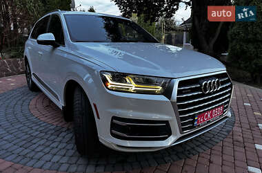 Позашляховик / Кросовер Audi Q7 2017 в 