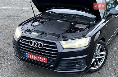 Внедорожник / Кроссовер Audi Q7 2019 в 
