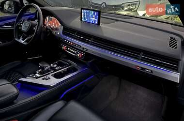 Внедорожник / Кроссовер Audi Q7 2019 в 
