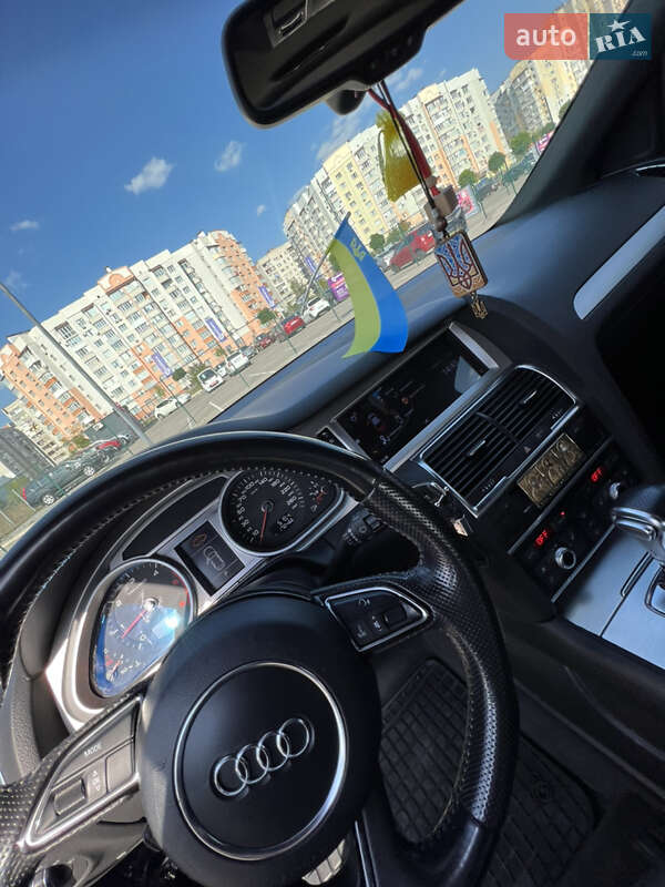 Позашляховик / Кросовер Audi Q7 2012 в Вінниці