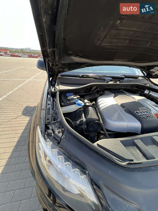 Позашляховик / Кросовер Audi Q7 2012 в Вінниці