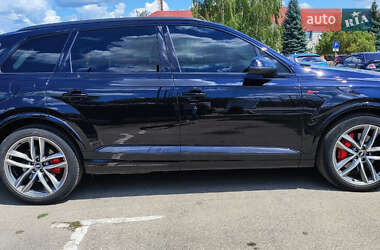 Позашляховик / Кросовер Audi Q7 2016 в 
