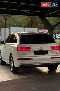 Позашляховик / Кросовер Audi Q7 2017 в  фото 7 Позашляховик / Кросовер Audi Q7 2017 в
