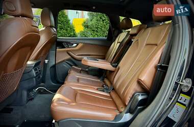 Позашляховик / Кросовер Audi Q7 2017 в 