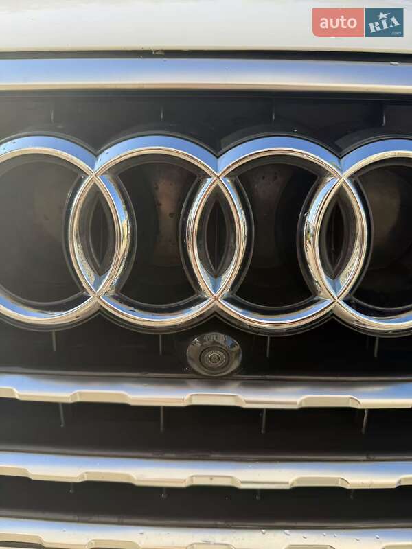 Позашляховик / Кросовер Audi Q7 2016 в Києві