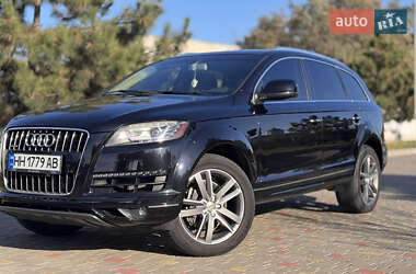 Позашляховик / Кросовер Audi Q7 2011 в 