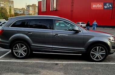 Позашляховик / Кросовер Audi Q7 2010 в 