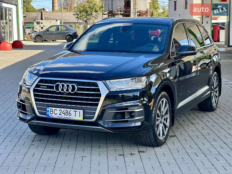 Внедорожник / Кроссовер Audi Q7 2018 в 