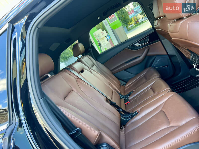 Позашляховик / Кросовер Audi Q7 2018 в Житомирі