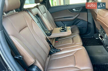 Внедорожник / Кроссовер Audi Q7 2018 в 