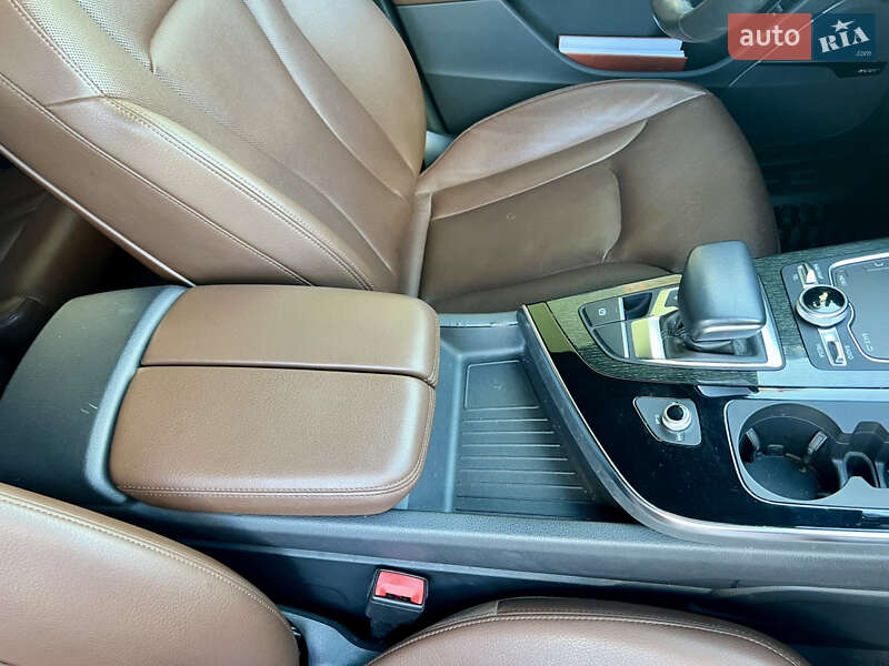 Позашляховик / Кросовер Audi Q7 2018 в Житомирі