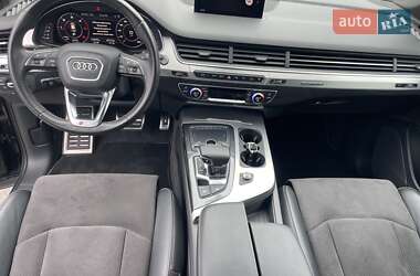 Позашляховик / Кросовер Audi Q7 2017 в 