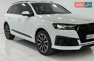 Позашляховик / Кросовер Audi Q7 2018 в 