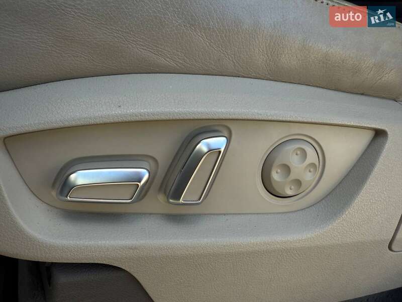 Внедорожник / Кроссовер Audi Q7 2013 в Киеве