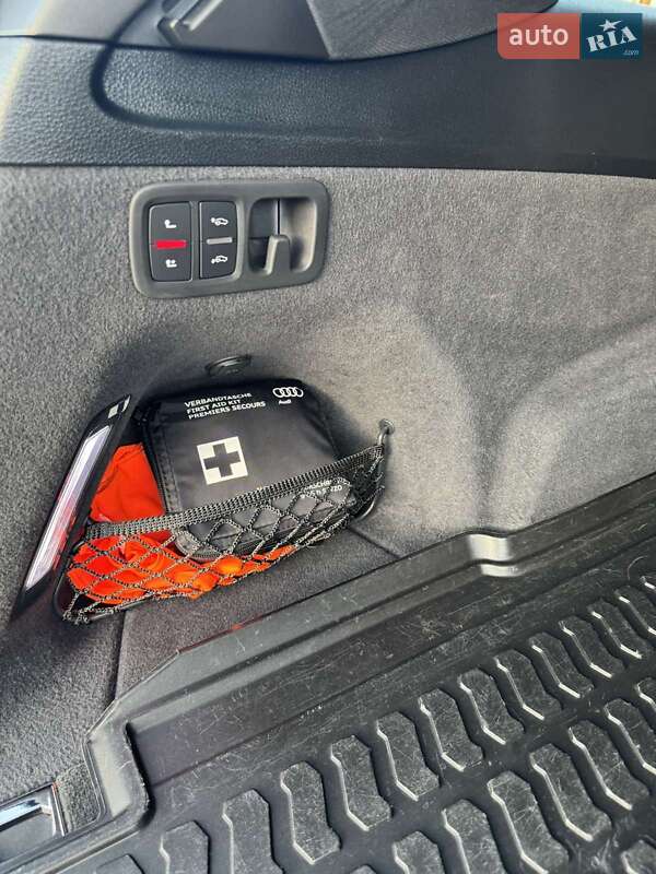 Позашляховик / Кросовер Audi Q7 2018 в Львові