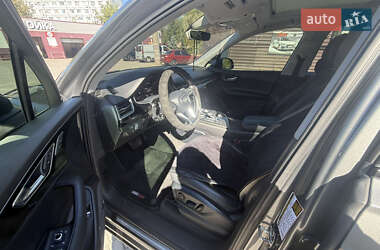 Позашляховик / Кросовер Audi Q7 2015 в 