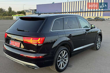Позашляховик / Кросовер Audi Q7 2016 в 