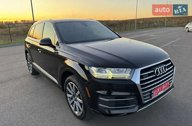 Позашляховик / Кросовер Audi Q7 2016 в 