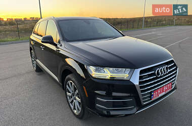 Позашляховик / Кросовер Audi Q7 2016 в 