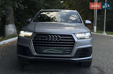 Внедорожник / Кроссовер Audi Q7 2016 в 