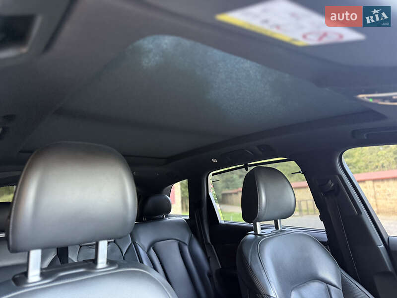 Позашляховик / Кросовер Audi Q7 2016 в Чернівцях