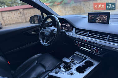 Внедорожник / Кроссовер Audi Q7 2016 в 