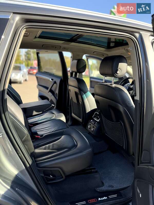 Внедорожник / Кроссовер Audi Q7 2013 в Сумах