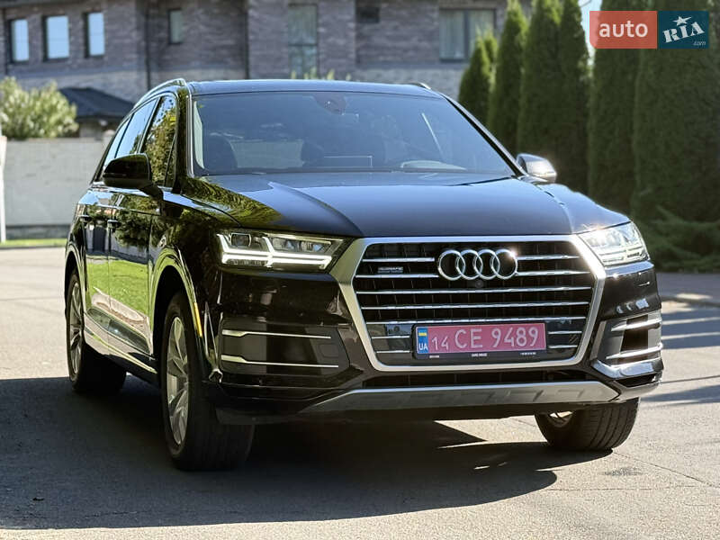 Внедорожник / Кроссовер Audi Q7 2017 в Киеве