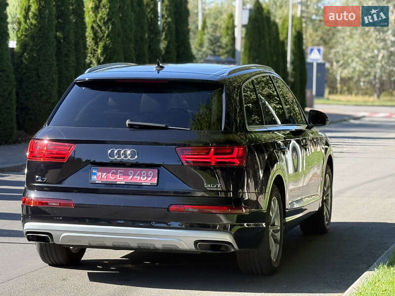 Внедорожник / Кроссовер Audi Q7 2017 в Киеве