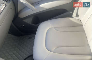 Позашляховик / Кросовер Audi Q7 2012 в 