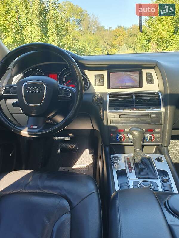 Позашляховик / Кросовер Audi Q7 2010 в Вінниці