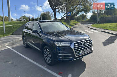 Позашляховик / Кросовер Audi Q7 2016 в 