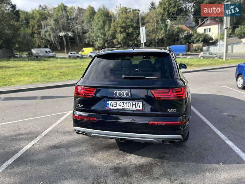 Позашляховик / Кросовер Audi Q7 2016 в Вінниці