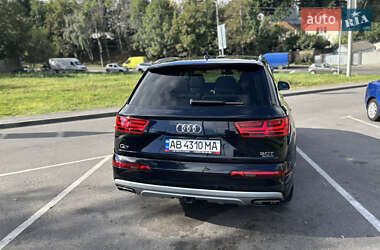 Позашляховик / Кросовер Audi Q7 2016 в 