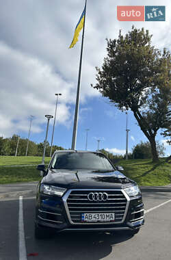 Позашляховик / Кросовер Audi Q7 2016 в 