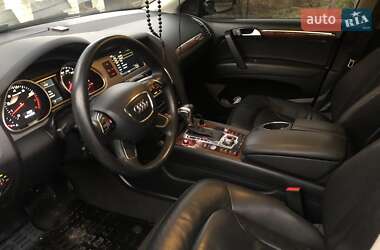 Позашляховик / Кросовер Audi Q7 2015 в 