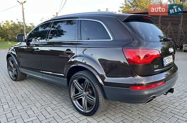 Внедорожник / Кроссовер Audi Q7 2011 в 