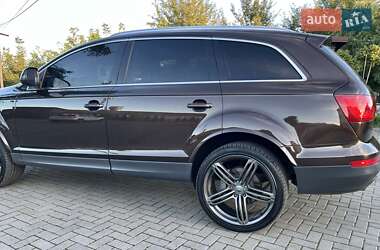 Внедорожник / Кроссовер Audi Q7 2011 в 