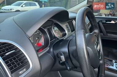 Внедорожник / Кроссовер Audi Q7 2011 в 
